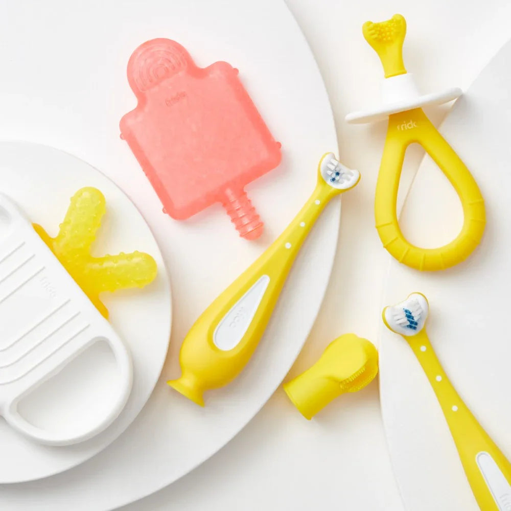 فريدا بيبي فرشاة أسنان تدريبية للأطفال مع شعيرات سيليكون ناعمة فريدا بيبي فرشاة أسنان تدريبية للأطفال مع شعيرات سيليكون ناعمة
