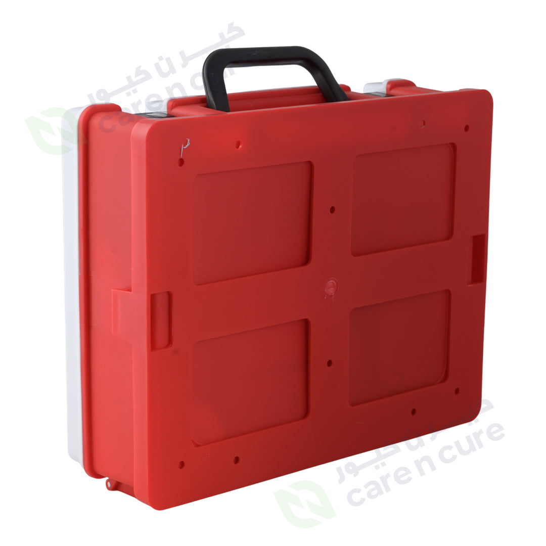 صندوق إسعافات أولية من ميديكا معبأ باللون الأحمر
