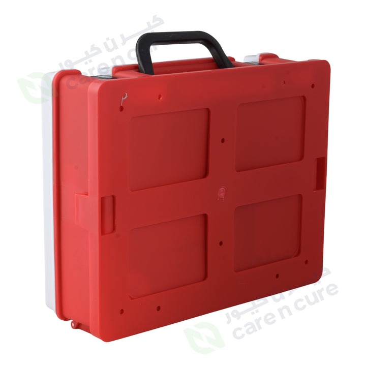 صندوق إسعافات أولية من ميديكا معبأ باللون الأحمر