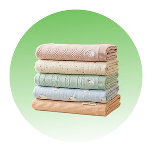 Swaddles & Blankets